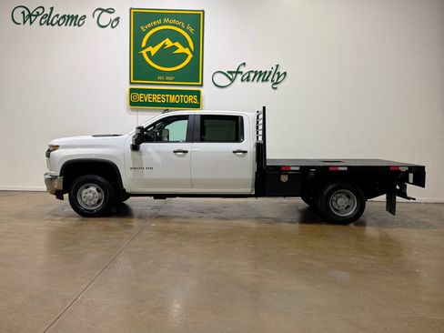 Used 2022 Chevrolet Silverado 3500 W/T w/ WT Convenience Package image 5