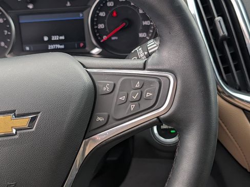 Used 2023 Chevrolet Equinox Premier image 15