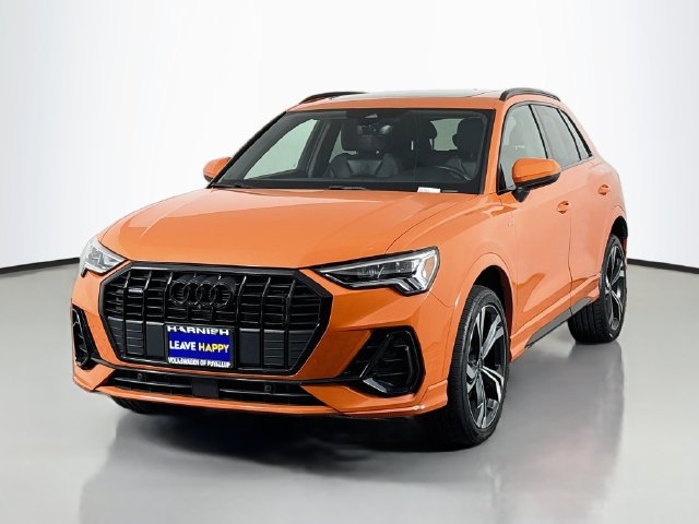 Used 2023 Audi Q3 2.0T Premium Plus w/ Premium Plus Package AWD/4WD image 3