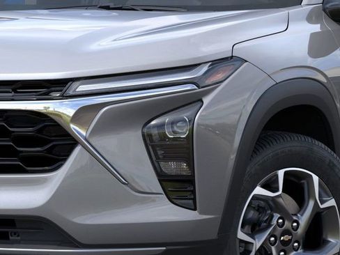 New 2026 Chevrolet Trax LT w/ Driver Confidence Package FWD image 10