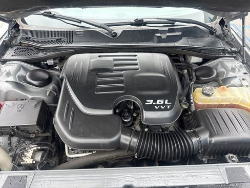 Used 2019 Dodge Challenger SXT w/ Blacktop Package image 13