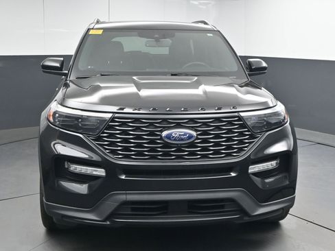 Used 2022 Ford Explorer ST-Line w/ Class IV Trailer Tow Package image 2