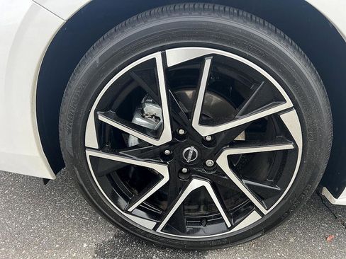 Certified 2024 Nissan Sentra SR image 9