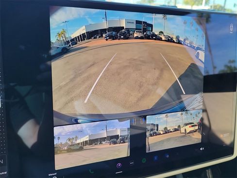 Used 2022 Tesla Model S image 9