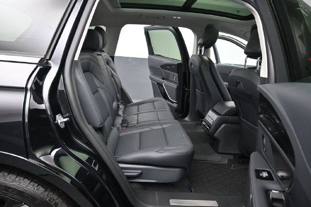 Certified 2026 Lincoln Nautilus Reserve w/ Jet Appearance Package AWD/4WD image 25