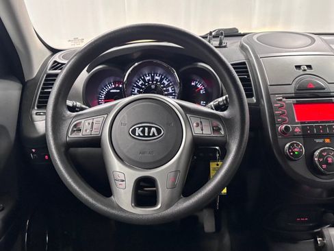 Used 2011 Kia Soul + FWD image 13