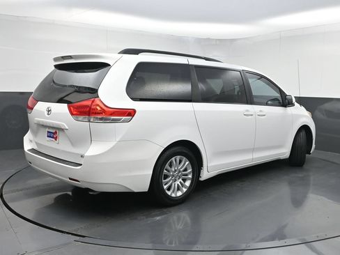 Used 2013 Toyota Sienna XLE FWD image 20