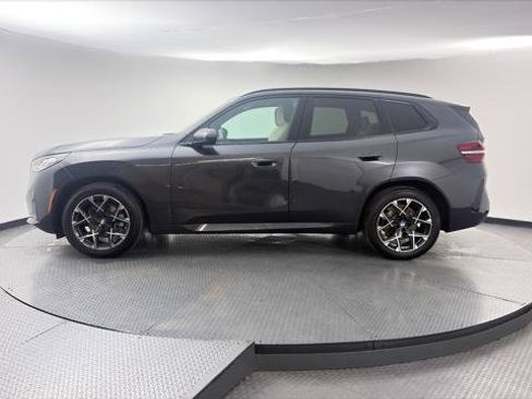 Used 2025 BMW X3 xDrive30i AWD/4WD image 3