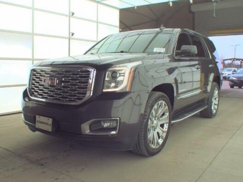 Used 2018 GMC Yukon Denali w/ Open Road Package AWD/4WD image 3