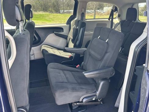 Used 2016 Dodge Grand Caravan SE w/ Quick Order Package 29E SE image 16