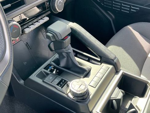 Used 2025 Toyota 4Runner TRD Off-Road image 19