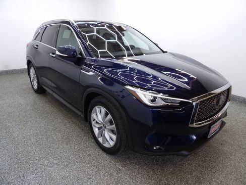 Used 2019 INFINITI QX50 Essential w/ Premium Heat Package AWD/4WD image 3