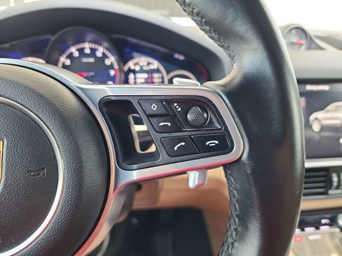 Used 2020 Porsche Cayenne AWD/4WD image 23