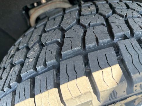 Used 2017 Chevrolet Silverado 1500 High Country image 27