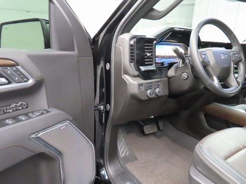 Used 2025 Chevrolet Silverado 1500 High Country w/ Midnight Edition image 58