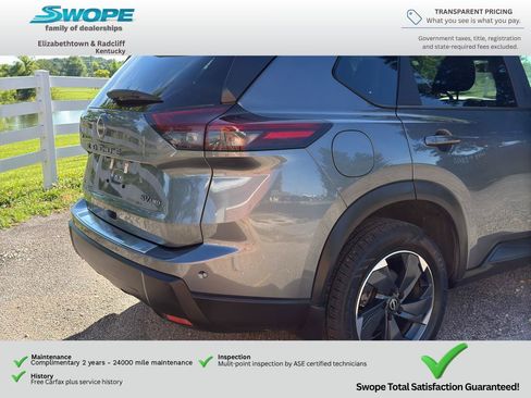 Used 2024 Nissan Rogue SV AWD/4WD image 10