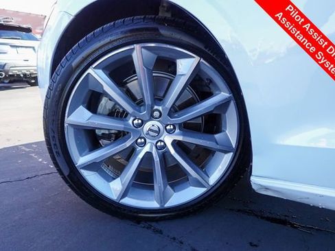 Used 2020 Volvo V60 T5 Momentum w/ Protection Package Premier image 10