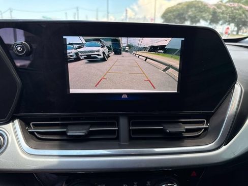 Used 2024 Chevrolet Trax LT FWD image 27
