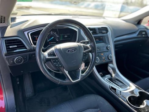 Used 2014 Ford Fusion SE w/ Equipment Group 501A image 8