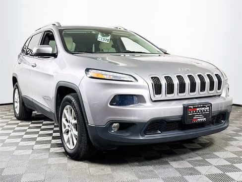 Used 2017 Jeep Cherokee Latitude w/ Safety/Convenience Group image 1