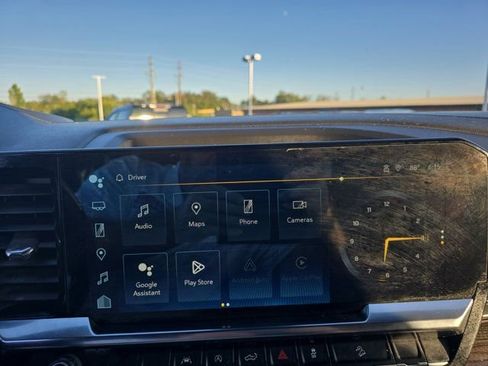 Used 2024 Chevrolet Silverado 1500 RST w/ Z71 Off-Road Package image 36