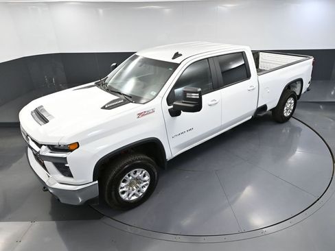 Used 2023 Chevrolet Silverado 2500 LT AWD/4WD image 58