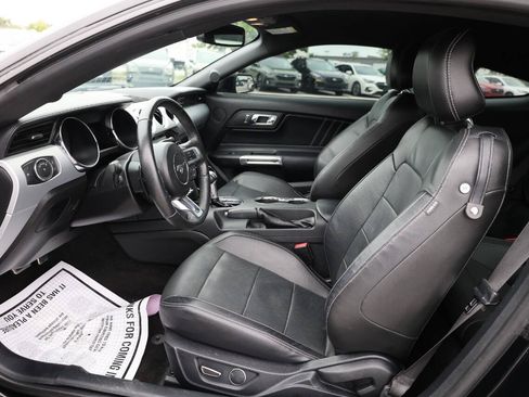 Used 2017 Ford Mustang GT Premium RWD image 13