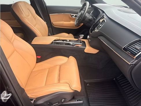 Used 2021 Volvo XC90 T6 Inscription w/ Lounge Package AWD/4WD image 21
