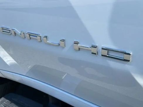 New 2026 GMC Sierra 2500 Denali AWD/4WD image 11