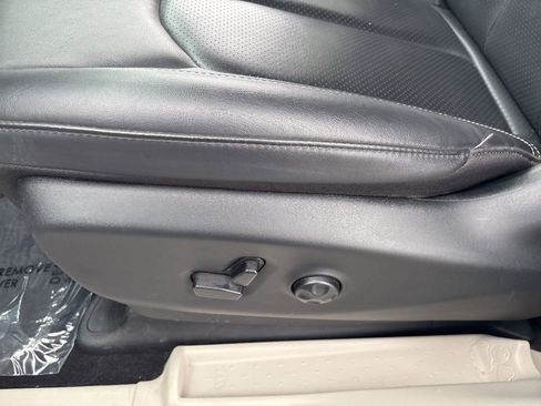 Used 2024 Chrysler Pacifica Touring-L w/ Road Tripper Package FWD image 50