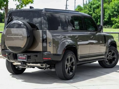New 2026 Land Rover Defender 110 X-Dynamic SE AWD/4WD image 9
