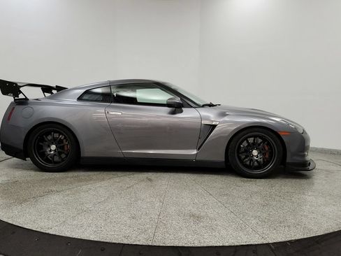 Used 2011 Nissan GT-R Premium AWD/4WD image 6