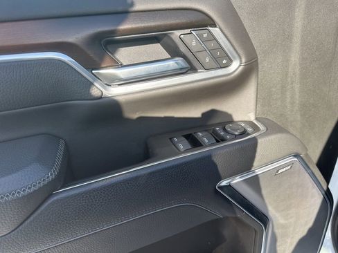 Used 2025 GMC Sierra 2500 Denali w/ Denali Reserve Package image 18