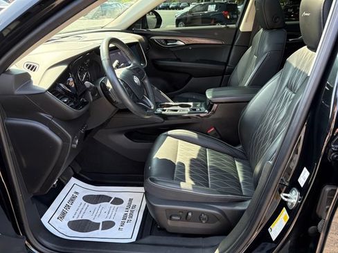 Used 2022 Buick Envision Avenir w/ Premium Seat Package AWD/4WD image 11