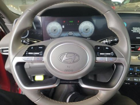 Used 2024 Hyundai Elantra SEL w/ Convenience Package image 9