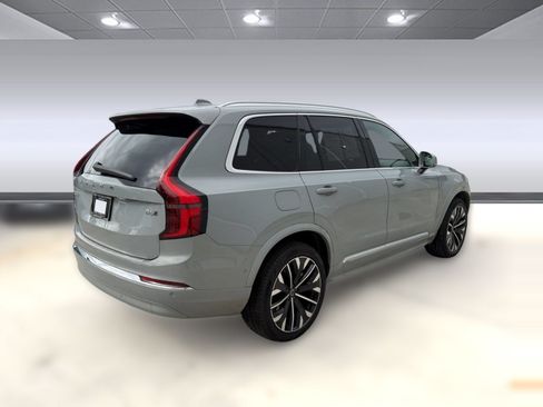 Certified 2026 Volvo XC90 B6 Plus w/ Protection Package Premier AWD/4WD image 9