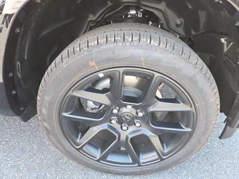 New 2026 RAM 1500 Laramie AWD/4WD image 27