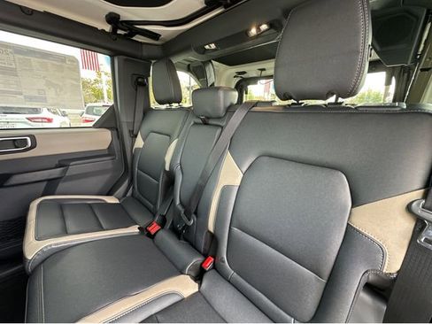 New 2025 Ford Bronco Big Bend w/ Black Diamond Package image 13