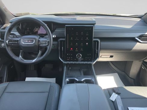 Used 2025 GMC Acadia AT4 w/ LPO, Floor Liner Package AWD/4WD image 20
