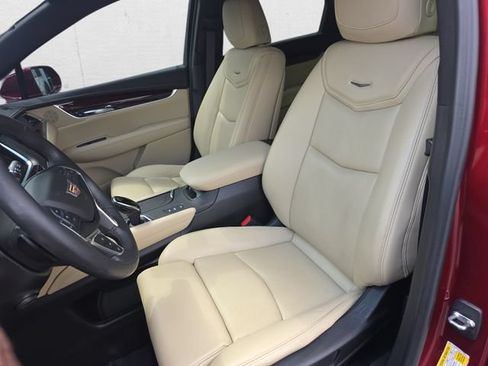 Used 2017 Cadillac XT5 Premium Luxury w/ LPO, Wheel Lock Package AWD/4WD image 15