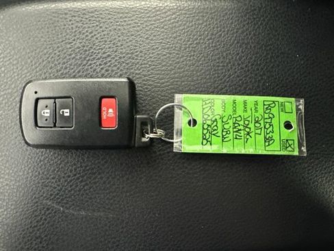 Used 2017 Toyota RAV4 XLE AWD/4WD image 32