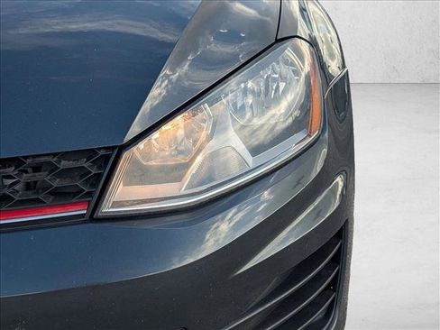 Used 2017 Volkswagen GTI S image 9