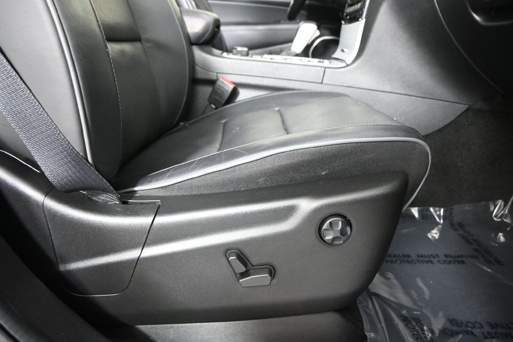 Used 2021 Jeep Grand Cherokee Summit AWD/4WD image 14