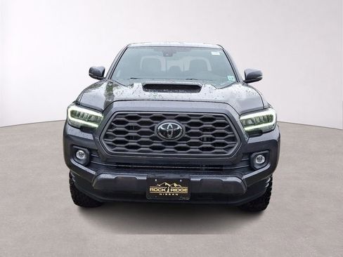 Used 2022 Toyota Tacoma TRD Sport w/ Technology Package AWD/4WD image 2