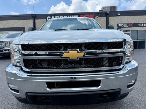 Used 2012 Chevrolet Silverado 2500 LT w/ Interior Plus Package AWD/4WD image 4