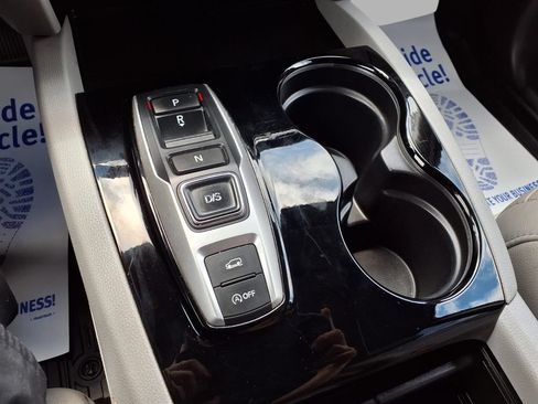 Used 2017 Honda Pilot Elite image 11
