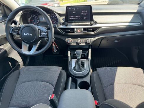 Used 2024 Kia Forte LXS w/ LXS Technology Package image 11