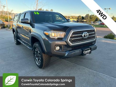 Used 2016 Toyota Tacoma TRD Off-Road w/ Premium & Technology Package AWD/4WD image 1