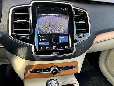 Used 2021 Volvo XC90 T6 Momentum w/ Protection Package Premier image 30