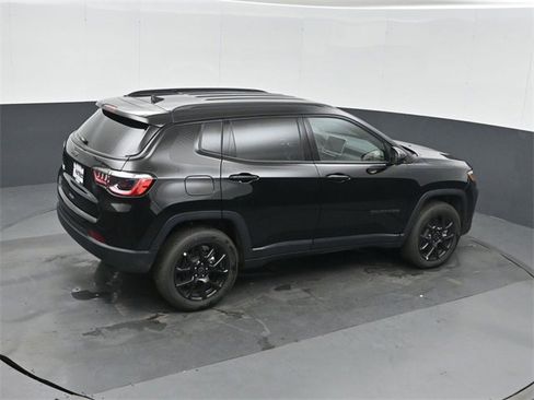New 2026 Jeep Compass Latitude image 30